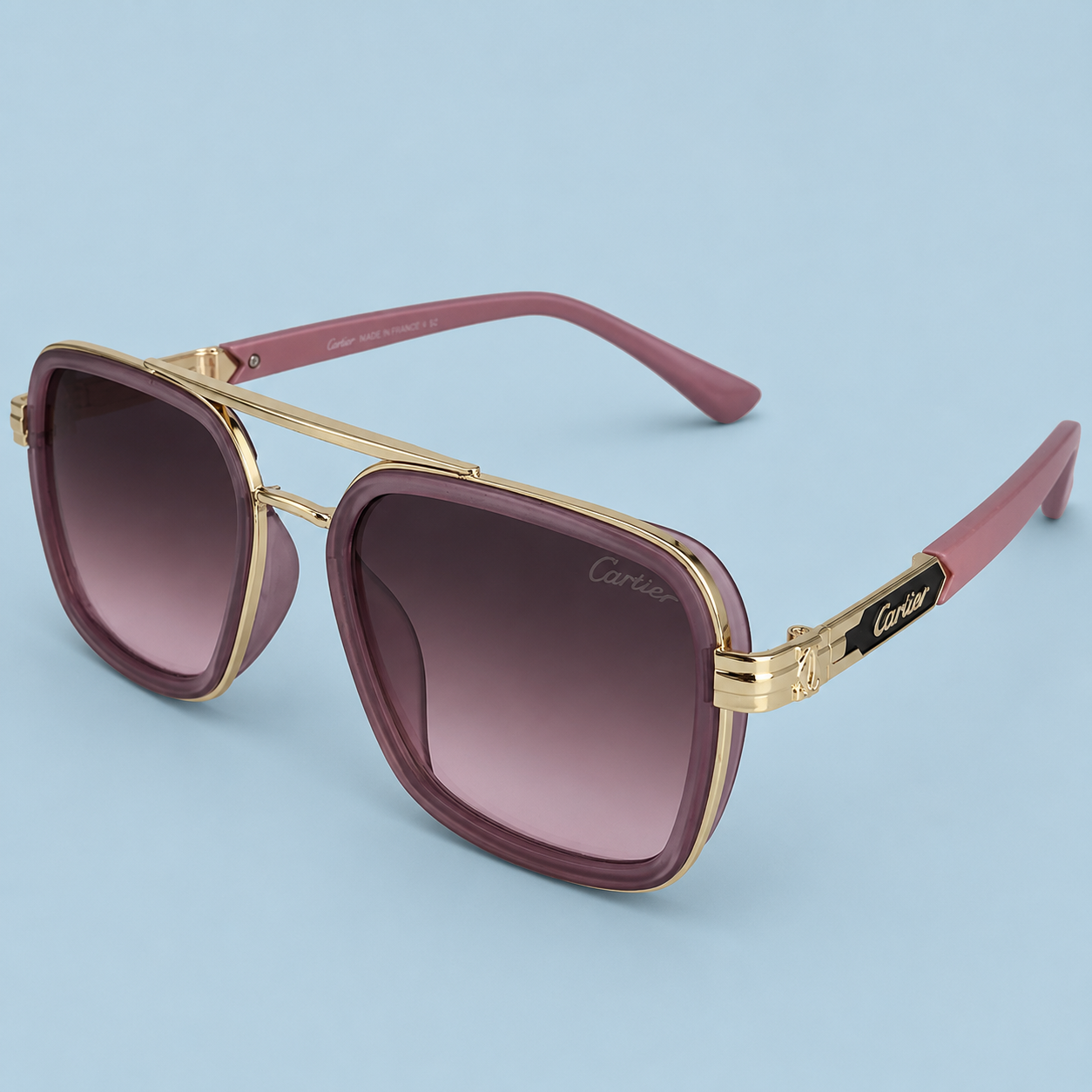 CARTIER — Monture Carrée Rose Translucide et Doré, Verres Dégradés